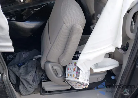 2013 Honda Odyssey Ex z USA, uszkodzony, nr VIN 5FNRL5H40DB025507